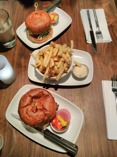Hamburger Restaurant «Heyday», reviews and photos, 1372 31st Ave S, Seattle, WA 98144, USA
