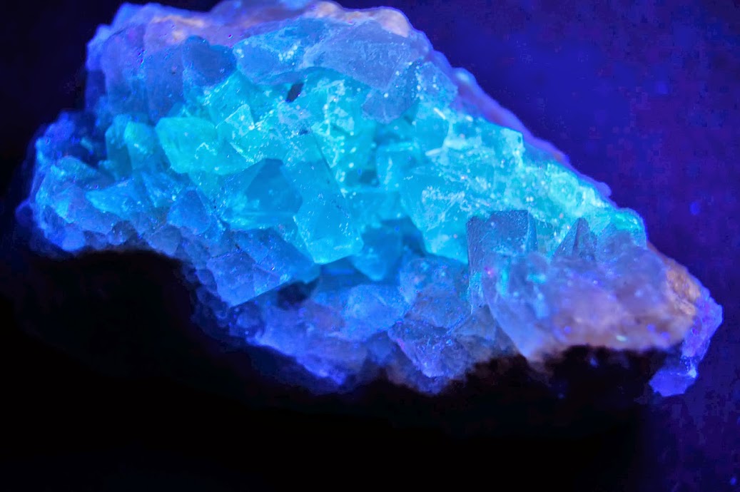 Colección de Minerales Fluorescentes - Página 3 _DSC4027