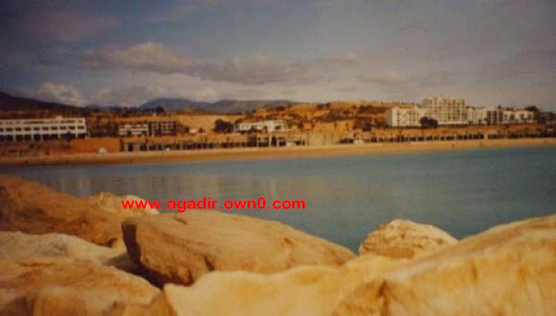 شاطئ اكادير قبل وبعد الزلزال سنة 1960 A0