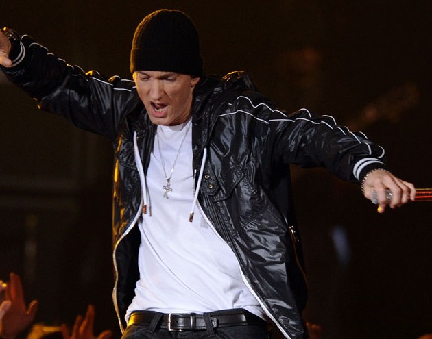 Eminem supera Lady Gaga e é um dos artistas mais populares no Facebook