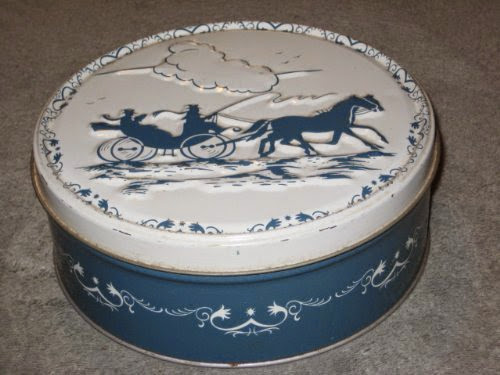  Vintage Blue/Green  &  White Horse  &  Carriage Fruit Cake Cookie Biscuit Candy Collectible 7 x 2 1/2 Inch Tin