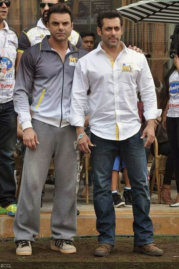 Sohail Khan and Salman Khan during the Celebrity Cricket League 2014, held at the DY Patil Stadium, in Mumbai, on January 25, 2014. (pic: Viral Bhayani)