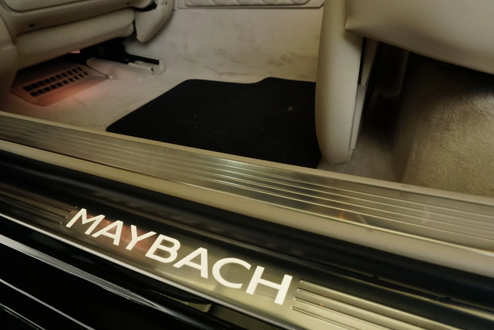 Mercedes Benz S600 Maybach