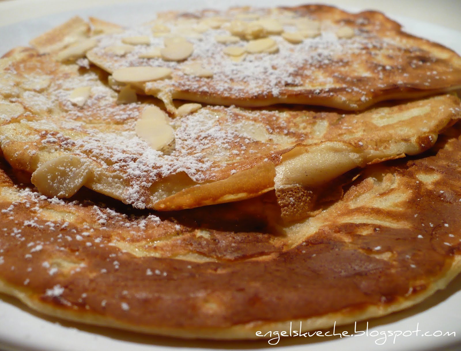 Essen aus Engelchens Küche: Apfel-Pfannkuchen mit Mandeln und Zimt