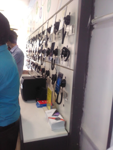 Reliance Digital Xpress Mini, Nowapara Main Rd, Kamrabad, Sonarpur, Kolkata, West Bengal 700150, India, Electronics_Retail_and_Repair_Shop, state WB