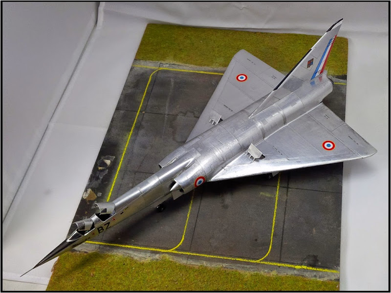 GAMD Mirage IV B. Un gros mirage IV, en scratch et au 72 IMG_20141007_191558