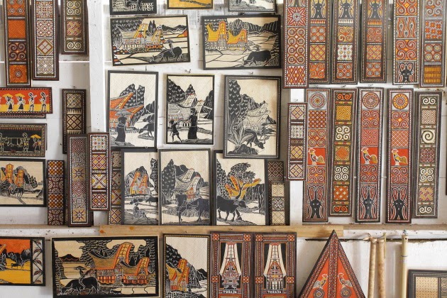Carving and painting souvenirs from Tana Toraja, Indonesia