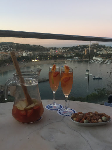 Hotel Montjoi