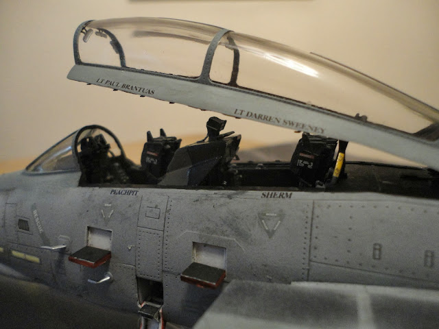 Hobby Boss 1/48 F-14D VF-31 'Tomcatters' (80368) DSC02684