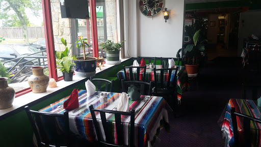 Mexican Restaurant «La Cantina Bay», reviews and photos, 2 Bayville Ave, Locust Valley, NY 11560, USA