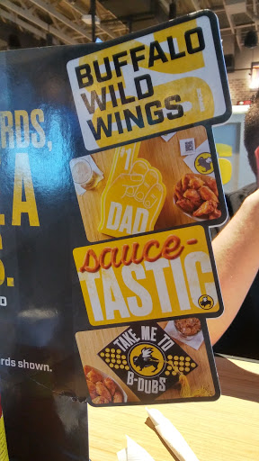 Chicken Wings Restaurant «Buffalo Wild Wings», reviews and photos, 2040 AZ-95, Bullhead City, AZ 86442, USA