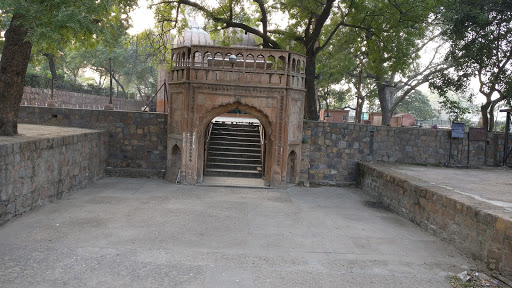 Shahi Sunehri Masjid, 1841, Main Chandni Chowk Road, Chandni Chowk, New Delhi, Delhi 110006, India, Mosque, state UP