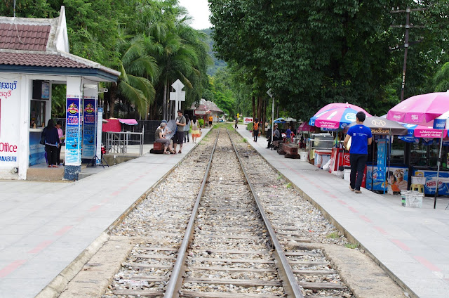 Blog de voyage-en-famille : Voyages en famille, Kanchanaburi : son pont, son centre ville