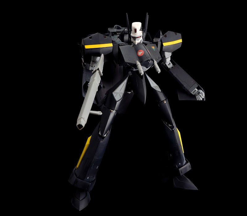 VF-17S_Gamlin_Battroid_05.JPG