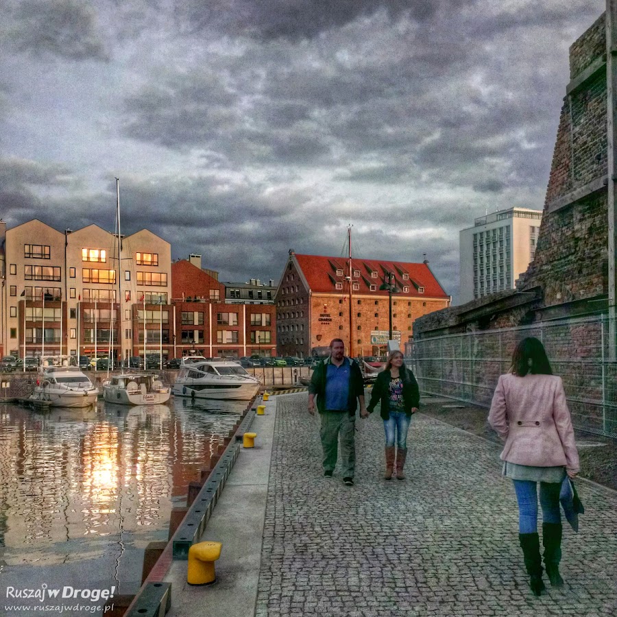 Gdańsk - Długie Pobrzeże i nowe nabrzeża na Wyspie Spichrzów