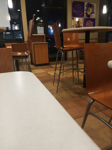 Mexican Restaurant «Taco Bell», reviews and photos, 1017 W Main St, Greenfield, IN 46140, USA