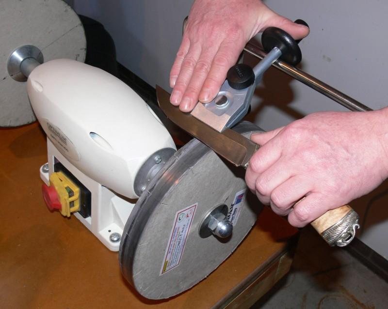 What Is The Best Grinding Wheel for Sharpening Knives? | Agrindtool