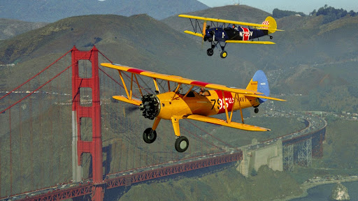 Stearman N2-S Trainer and the Golden Gate Bridge, San Francisco, California.jpg