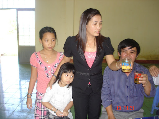 Chào mừng Ngày nhà giáo Việt Nam 20/11 2010 - Page 3 DSC00201