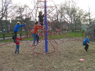 pyramid of ropes milton park climbing activity