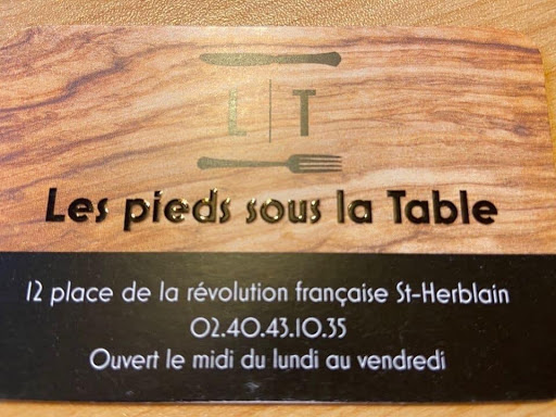 LES PIEDS SOUS LA TABLE logo
