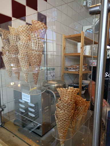 Ice Cream Shop «Scoop Microcreamery», reviews and photos, 203 University Ave, Palo Alto, CA 94301, USA