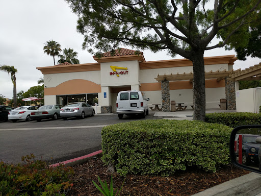 Hamburger Restaurant «In-N-Out Burger», reviews and photos, 27380 La Paz Rd, Laguna Niguel, CA 92677, USA