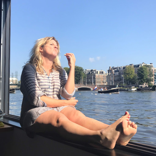Houseboat Amsterdam - Hotel Room with a view logo