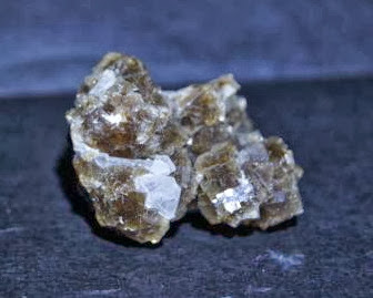 Colección de Minerales Fluorescentes - Página 3 Fluorita_con_celestina_clay_center_ottawa_co_ohio_usa_235
