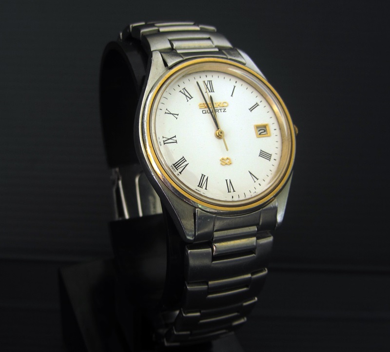 VINTAGE SEIKO QUARTZ 5Y22-8020 | eBay