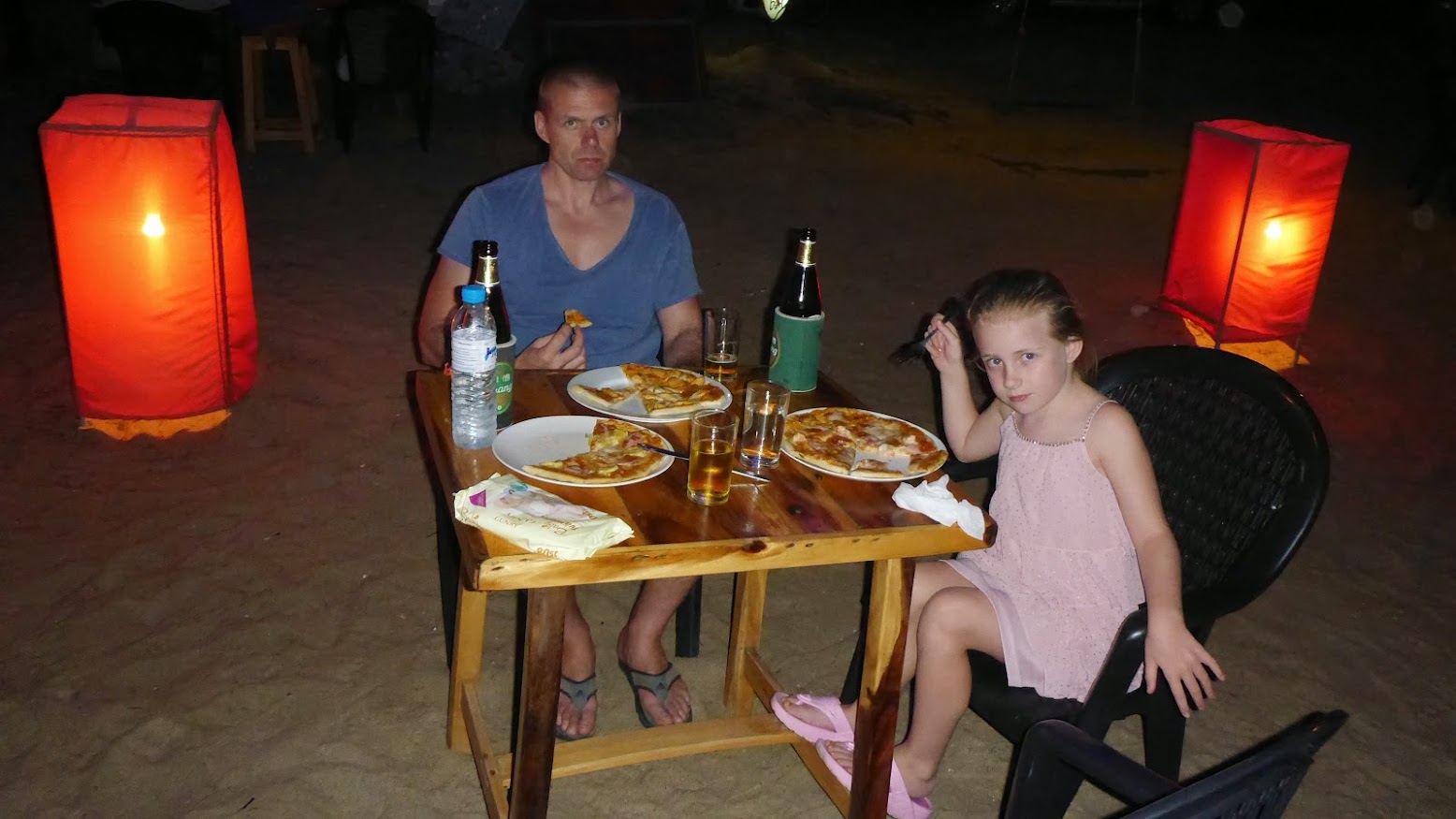 Pizza på Dolphin Beach