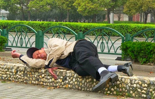 Gaya Tidur Unik Masyarakat Tiongkok
