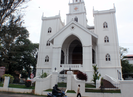 CSI Immanuel Cathedral, Shanmugham Rd, Marine Drive, Ernakulam, Kerala 682031, India, Cathedral, state KL