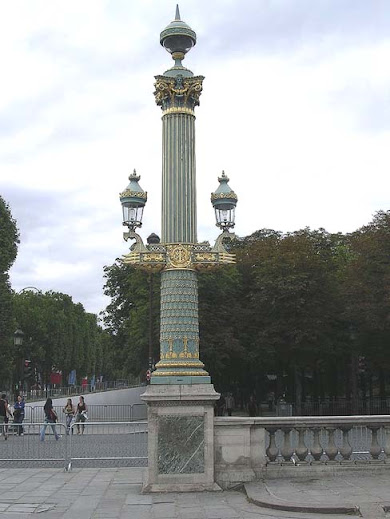 Farolas Rostrales plaza de la Concordia de París - Columnas Rostrales y su localización p70290