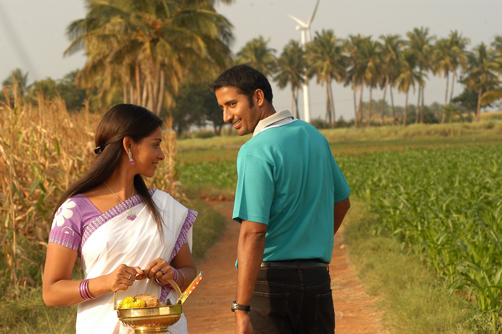 Movie stills. Рамеш бабу. Anil Potti. Madham Potti from Chithramela. Pattada.