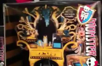 Monster High: ¿Próximos lanzamientos (2012) o FAKE? Tocador para Cleo de Nile