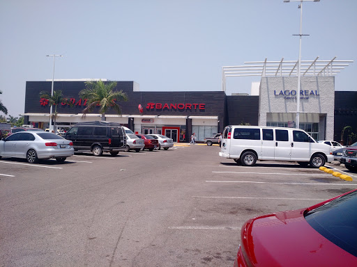 Banorte, Plaza Lago Real, Av. Tepic Oriente 430, Rincón del Cielo, 63735 Bahía de Banderas, Nay., México, Institución financiera | NAY