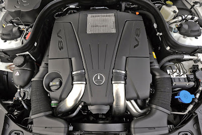 Mercedes-Benz-CLS550_2012_1600x1067_Interior_03