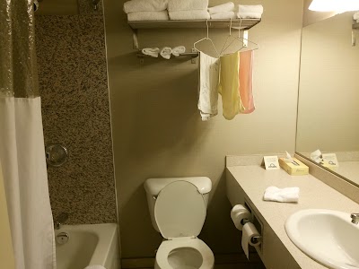 Photos of Days Inn & Suites Revelstoke