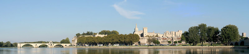 Pháp: Thành phố Avignon 1600px-Avignon_Panorama