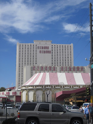 circus circus hotel casino vegas tower stock photo circus circus hotel casino vegas tower stock photo