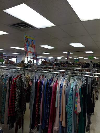 Thrift Store «Goodwill Retail Store of Washington», reviews and photos, 2030 Phoenix Center Dr, Washington, MO 63090, USA