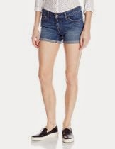 <br />Levi's Juniors Mid Length Short