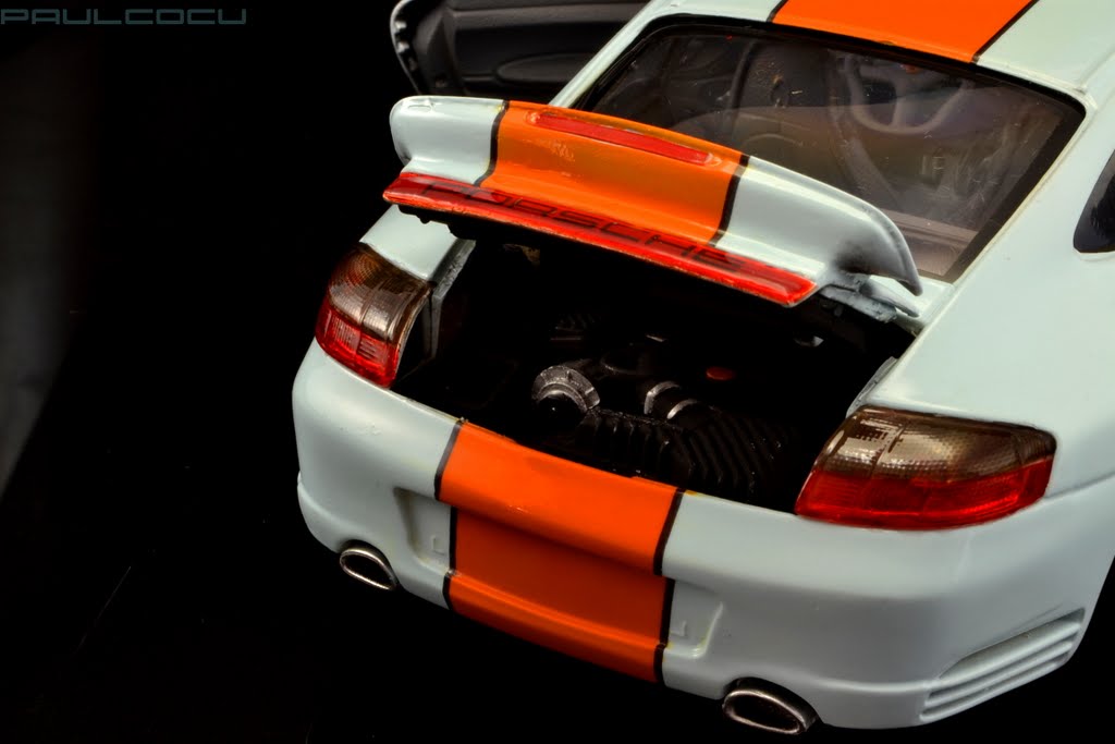 Porsche 911 Gulf 1:18