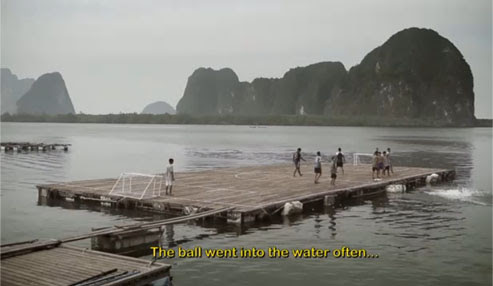 Video : 水上のピッチでサッカーの夢を追った少年たちの実話をショートフィルムにしたタイのTMB銀行のCM ! !