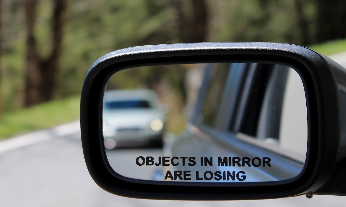 Object mirror. Objects in Mirror. Наклейка object in the Mirror. Objects in Mirror are losing. Обджект ин Миррор надпись на зеркалах.