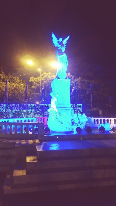 Photos of managua Central Park