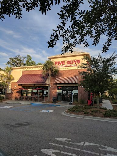 Fast Food Restaurant «Five Guys», reviews and photos, 1019 Fording Island Rd, Bluffton, SC 29910, USA