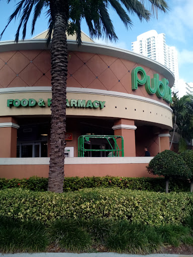 Supermarket «Publix Super Market at Miami River», reviews and photos, 311 SW 7th St, Miami, FL 33130, USA