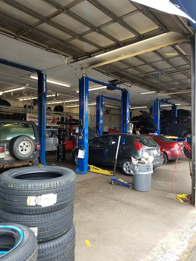 Car Repair and Maintenance «Pep Boys Auto Service & Tire», reviews and photos, 711 NJ-23, Pompton Plains, NJ 07444, USA
